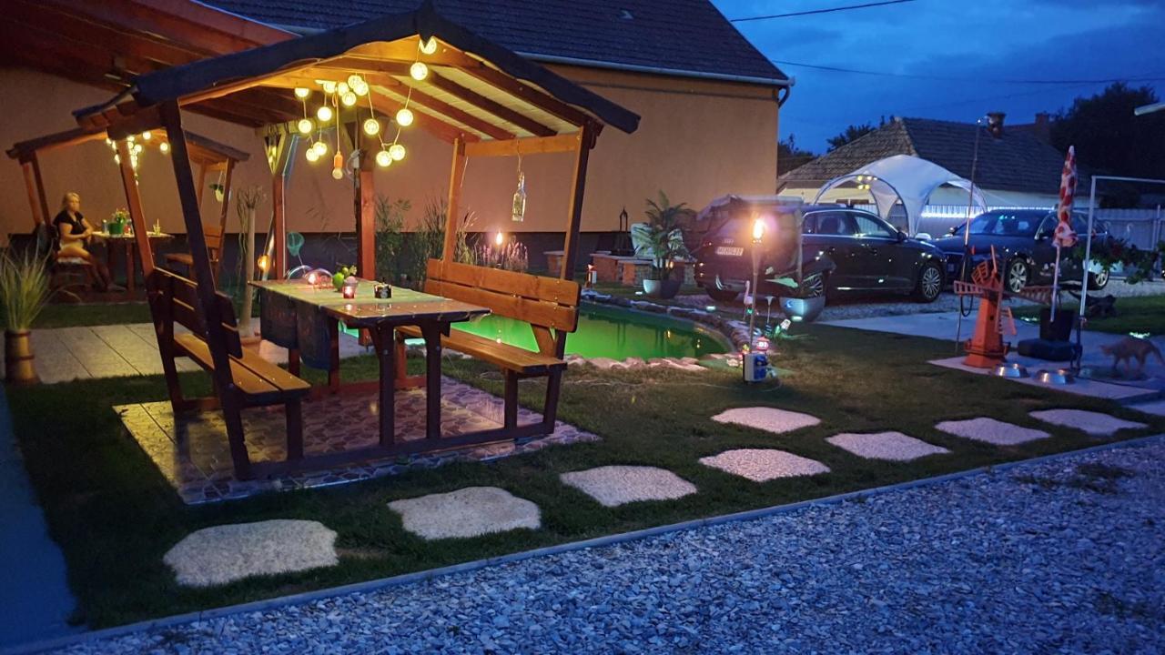 Grevia Apartmanok Поросло Экстерьер фото