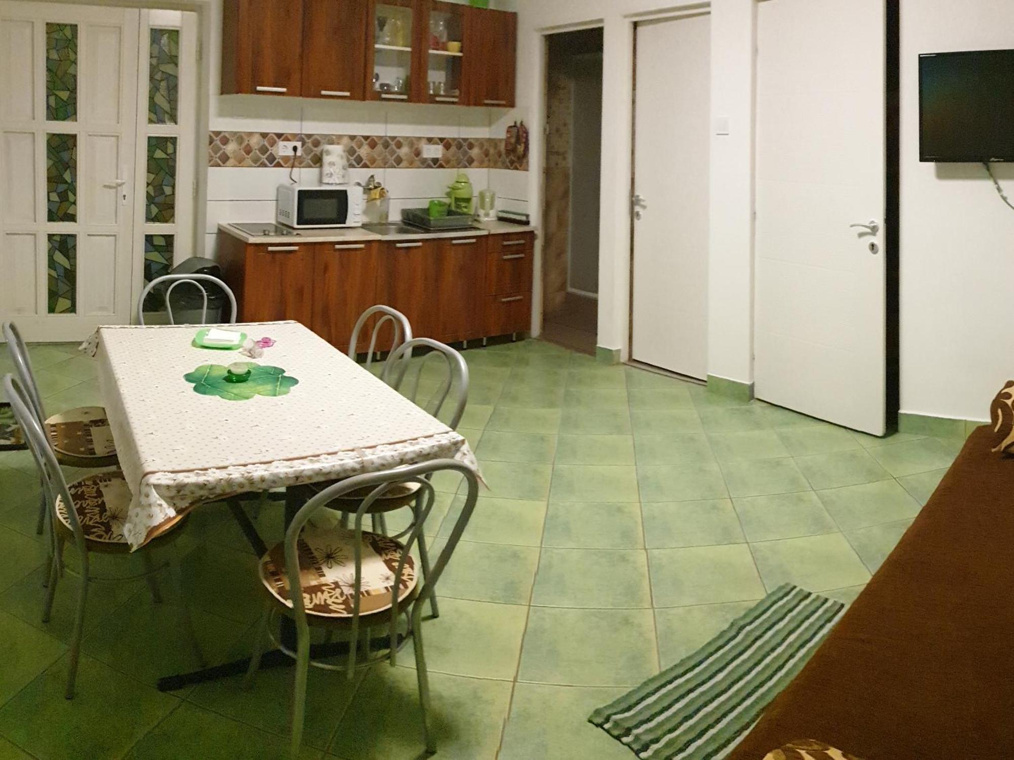 Grevia Apartmanok Поросло Номер фото