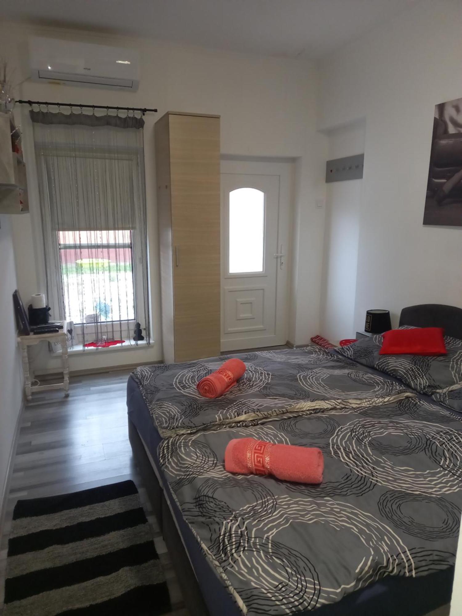 Grevia Apartmanok Поросло Экстерьер фото